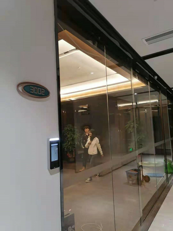 維修玻璃門