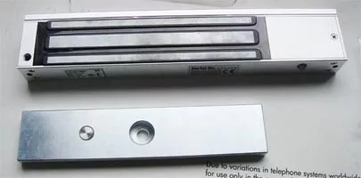 安裝門禁